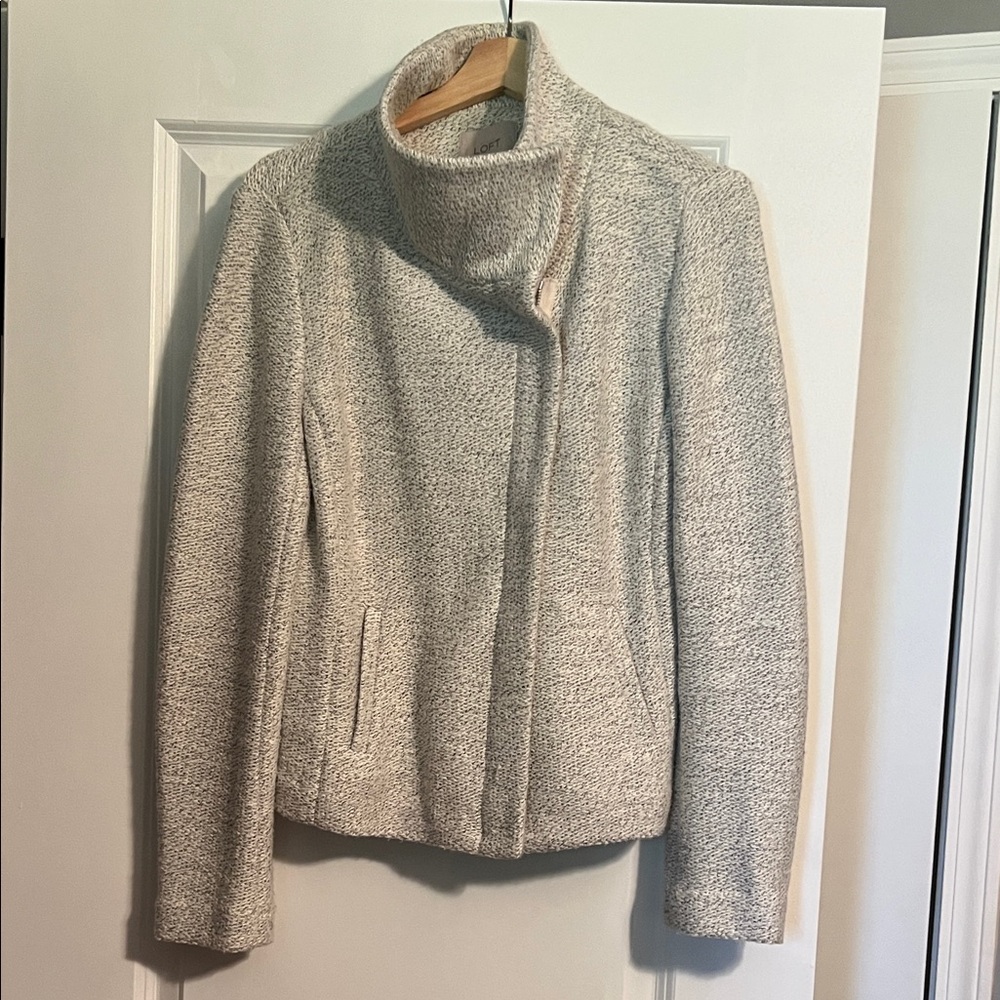 A Steal:  Beautiful Loft Women's white and gray blended colored  sweater -Jacket